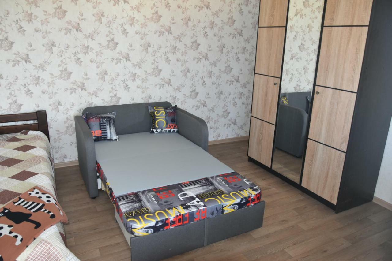 Три Кошки Otel Çornomorsk Dış mekan fotoğraf