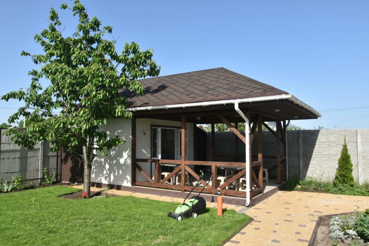 Три Кошки Otel Çornomorsk Dış mekan fotoğraf